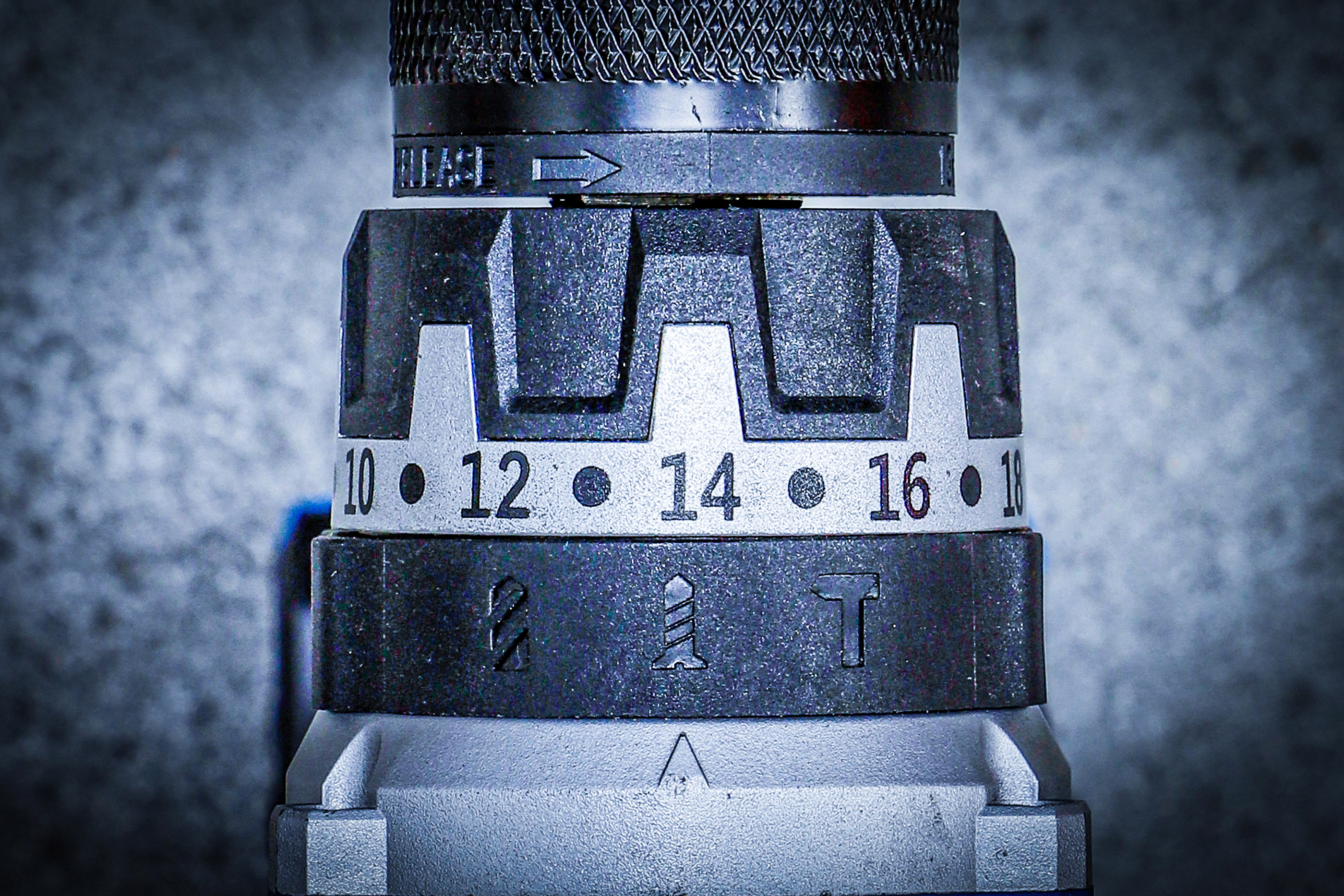 BGS Akku-Schlagbohrschrauber-Satz | bürstenlos | 65 Nm | 18 V | mit Akku und Schnell-Ladegerät