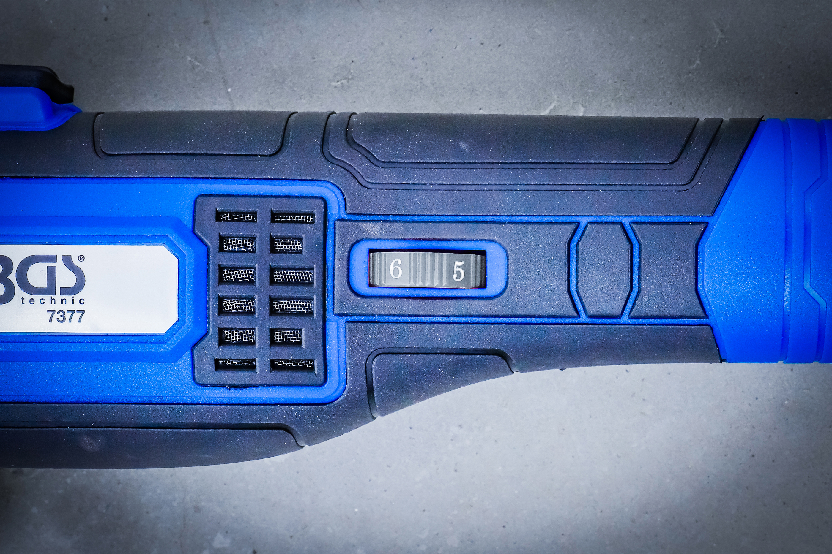 BGS Akku-Winkelschleifer-Satz | bürstenlos | 18 V | mit Akku und Schnell-Ladegerät