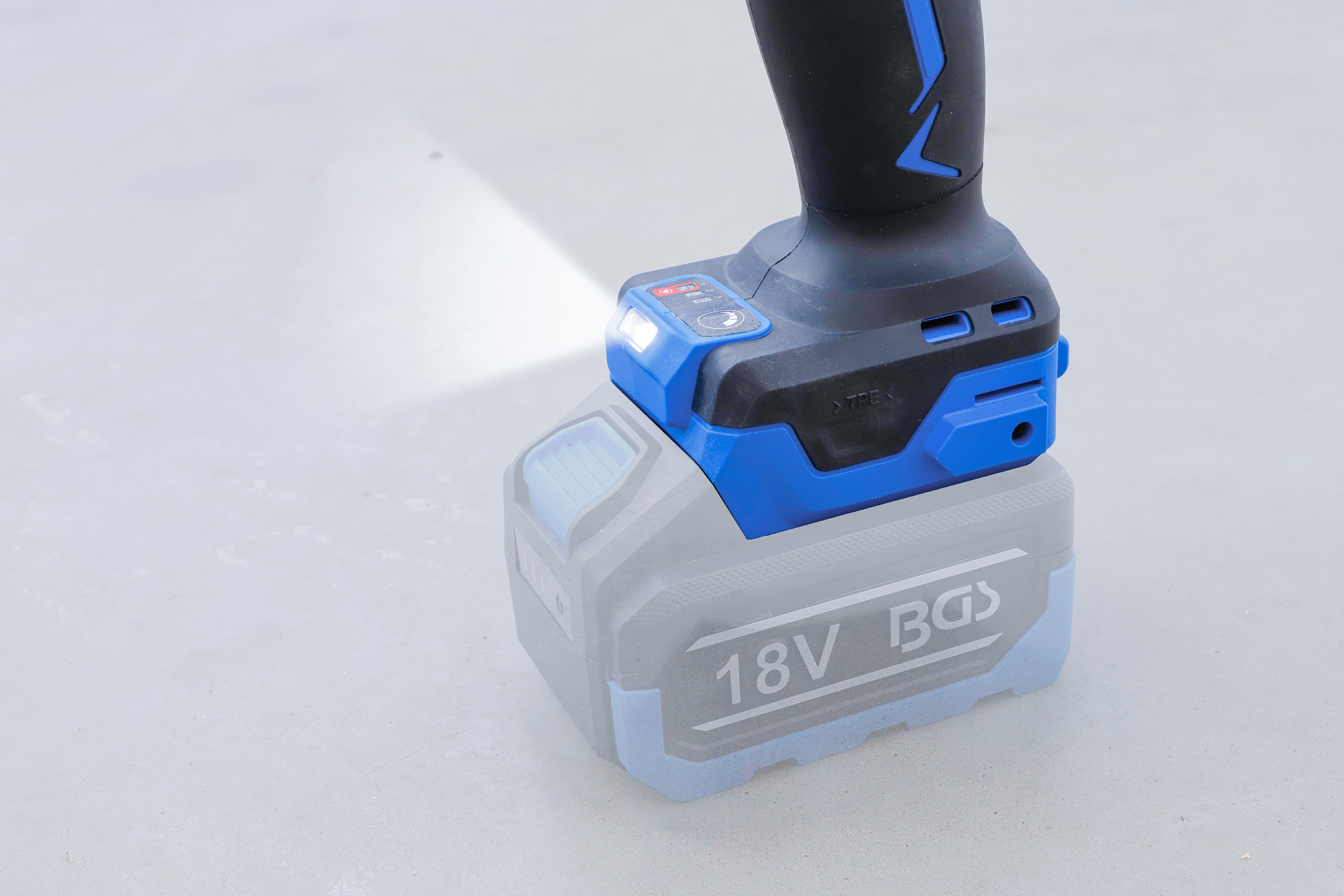 BGS Akku-Schlagschrauber-Satz | bürstenlos | 1200 Nm | 18 V | mit Akku und Schnell-Ladegerät